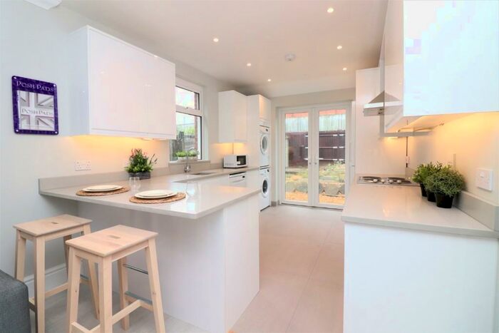 5 Bedroom House To Rent In Tennyson Road, SO17
