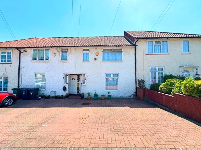 2 Bedroom Terraced House For Sale In Silkstream Road, Edgware, HA8