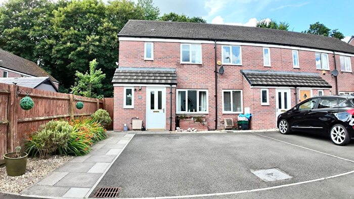 3 Bedroom End Of Terrace House For Sale In Edmundsbury Road, Duffryn, NP10