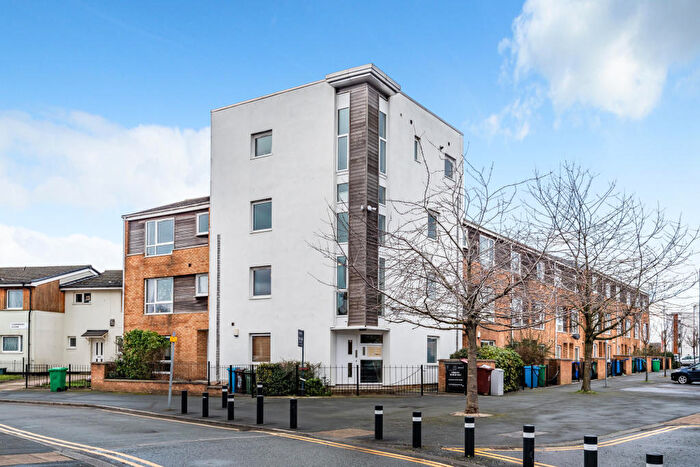 1 Bedroom Apartment For Sale In Greengage, Grove Village, Manchester., M13
