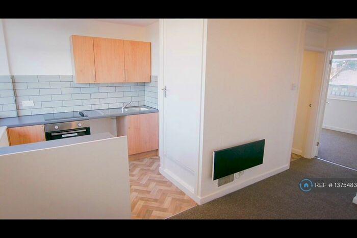 1 Bedroom Flat To Rent In Bridge Court, Stoke-On-Trent, ST4