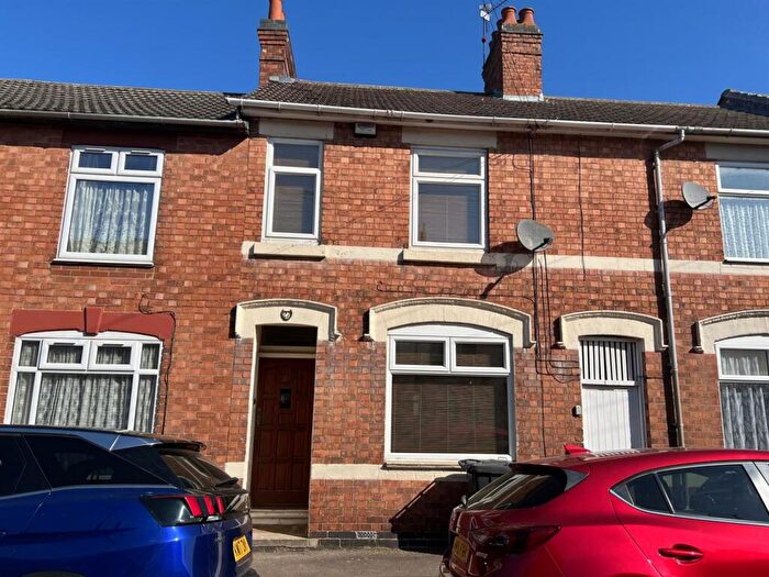 3 Bedroom Terraced House To Rent In Charles Street, Kettering, Northamptonshire, NN16
