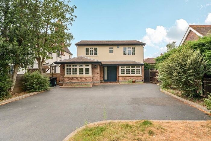 4 Bedroom Detached House To Rent In Mead Road Chislehurst, BR7