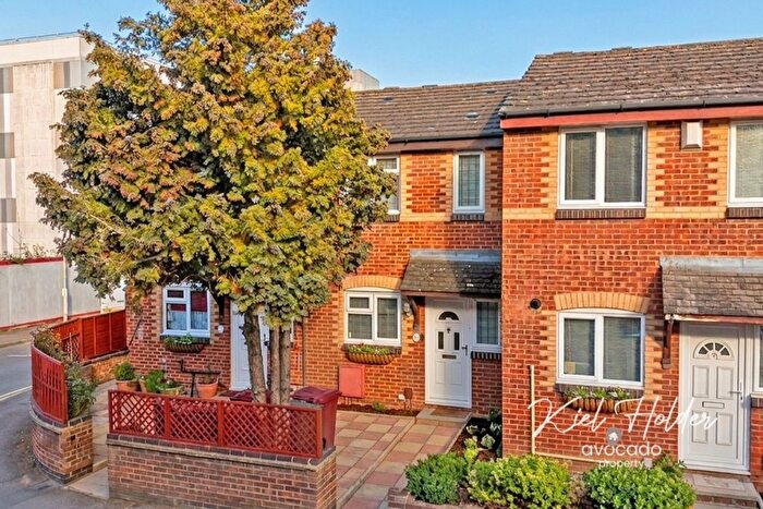 2 Bedroom Terraced House For Sale In Fatherson Road, Central Reading, RG1