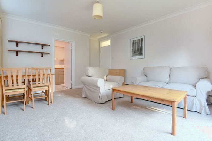 2 Bedroom Apartment To Rent In Norham End, North Oxford, OX2
