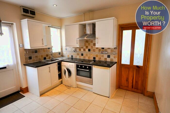 1 Bedroom Flat To Rent In Goldington Avenue, Bedford, MK40