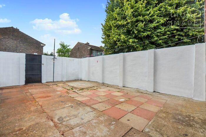 3 Bedroom End Of Terrace House To Rent In Copeland Road, Peckham, SE15