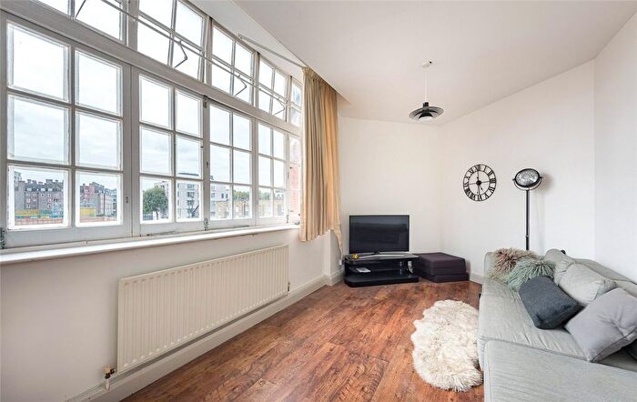 1 Bedroom Flat To Rent In Ebury Bridge Road, London, SW1W