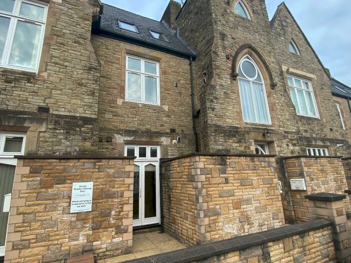 1 Bedroom Flat To Rent In Crompton Road, Macclesfield, SK11