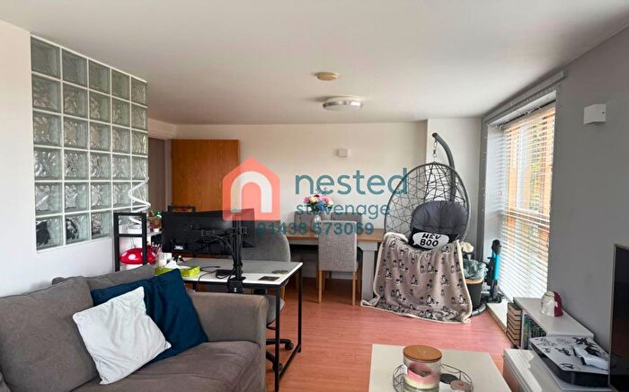 2 Bedroom Flat For Sale In Kilby Road, Stevenage, SG1