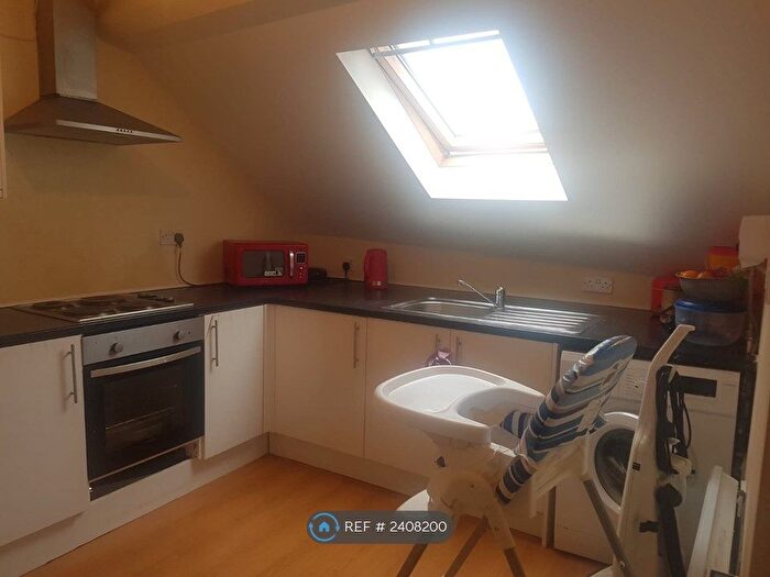 3 Bedroom Flat To Rent In Cambridge Street, Leicester, LE3