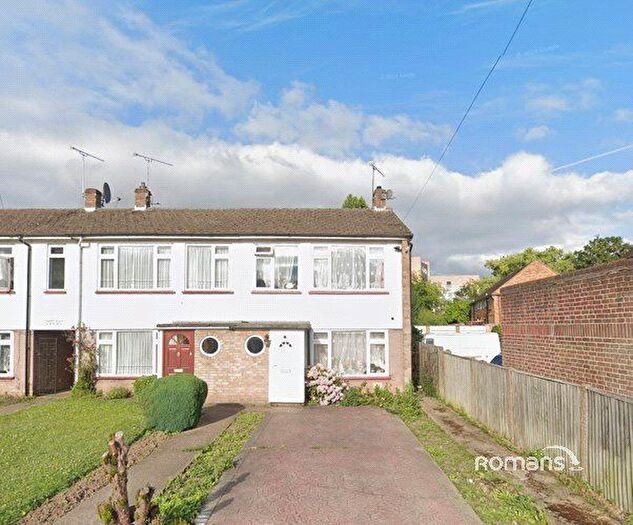 3 Bedroom End Terrace House To Rent In Singret Place, High Street, Cowley, UB8