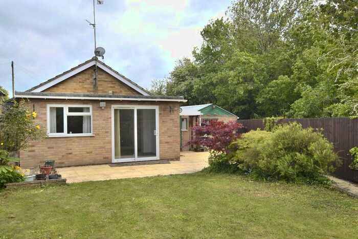 2 Bedroom Bungalow For Sale In Linsley Way, Tuffley, Gloucester, Gloucestershire, GL4