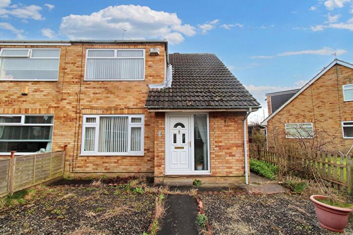 3 Bedroom Semi-Detached House For Sale In Cheviotdale, Hull, HU7