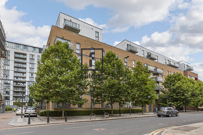 2 Bedroom Apartment To Rent In Felix Point, Epstein Square, London, E14