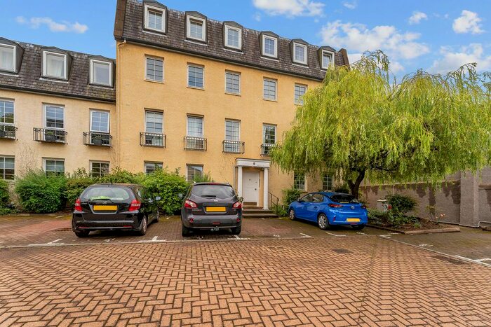 2 Bedroom Flat To Rent In Caledonian Crescent, Haymarket, Edinburgh, EH11