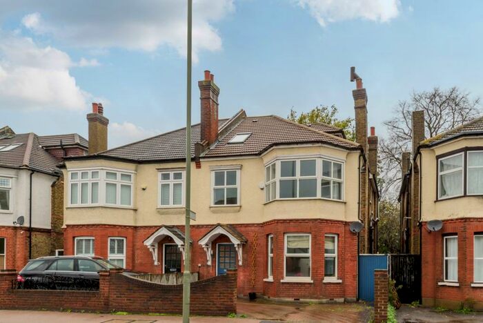 5 Bedroom Semi-Detached House To Rent In College Road Bromley, BR1