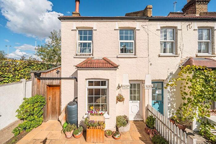 2 Bedroom Property For Sale In Cochrane Road, Wimbledon, SW19