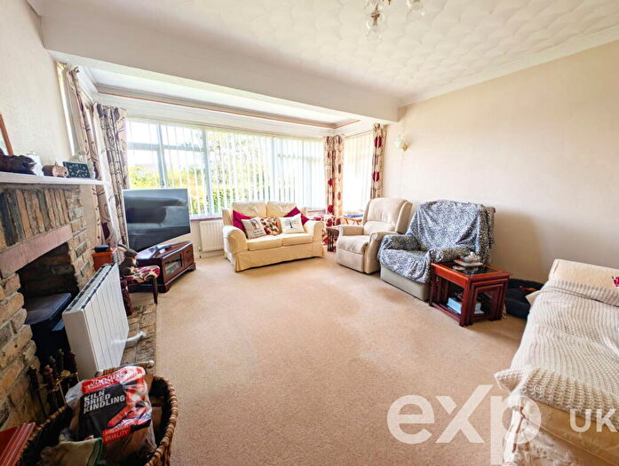 4 Bedroom Detached Bungalow For Sale In Old Watling Street-Higham, ME2