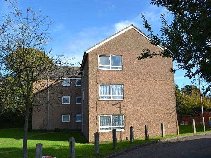 3 Bedroom Flat To Rent In Davys Close, Wheathampstead, St Albans, AL4