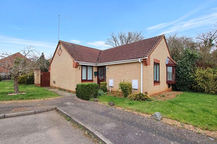 3 Bedroom Bungalow For Sale In Lismore Close, Great Billing, NN3