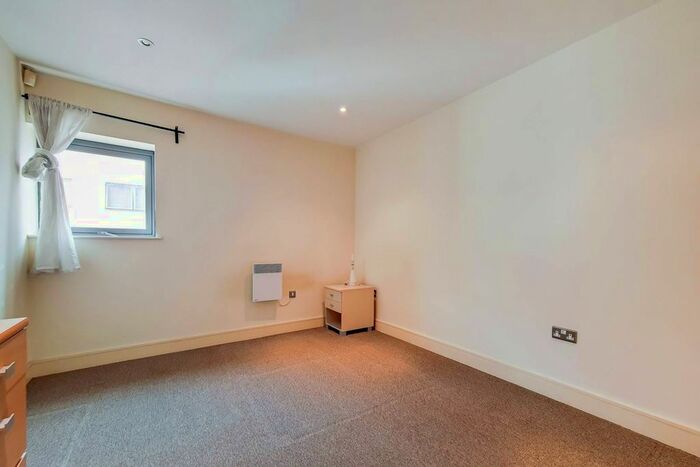 2 Bedroom Flat To Rent In City Walk, London Bridge, London, SE1