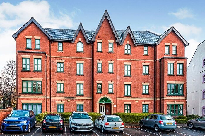 2 Bedroom Flat To Rent In Hadfield Close, Manchester, M14