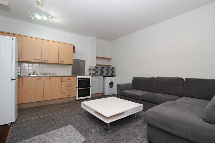 1 Bedroom Flat To Rent In Morris Lane, Leeds, LS5