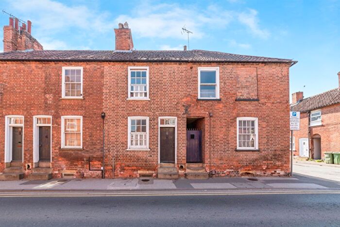 2 Bedroom Terraced House For Sale In Albert Street, Newark, NG24