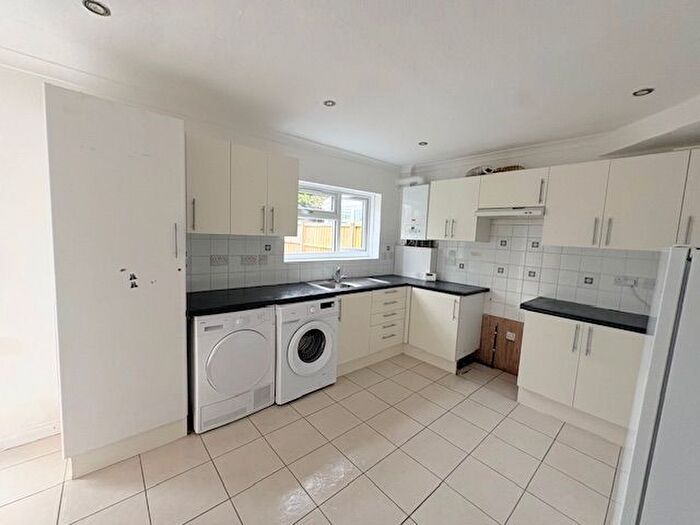 3 Bedroom Property To Rent In Gerard Avenue, Coventry, CV4