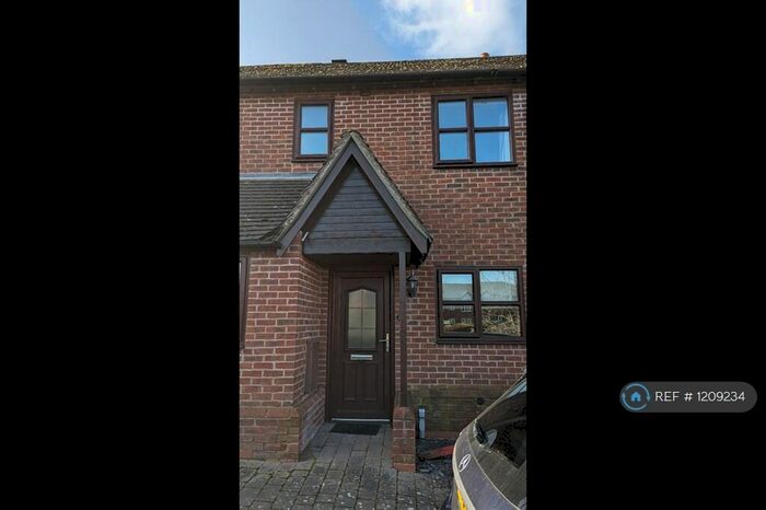 3 Bedroom Detached House To Rent In Shelly Crescent, Solihull, B90