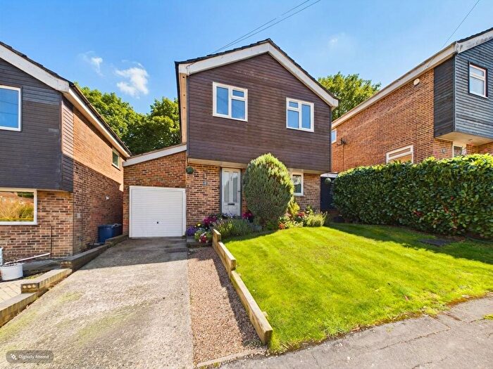 4 Bedroom Detached House For Sale In Highwoods Drive, Marlow, Buckinghamshire, SL7