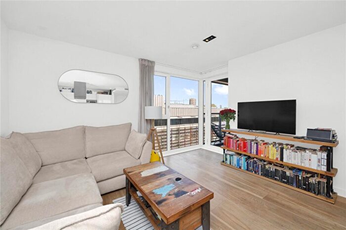 1 Bedroom Apartment To Rent In Courtyard Apartments, E1