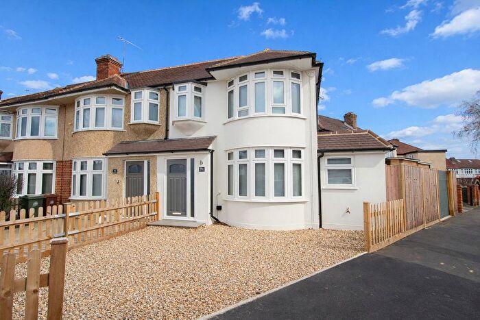 3 Bedroom End Terrace House For Sale In Windsor Avenue, Cheam, Sutton, SM3
