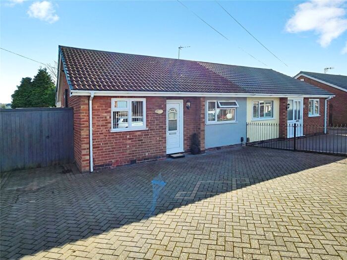 2 Bedroom Bungalow For Sale In Wiclif Way, Nuneaton, Warwickshire, CV10