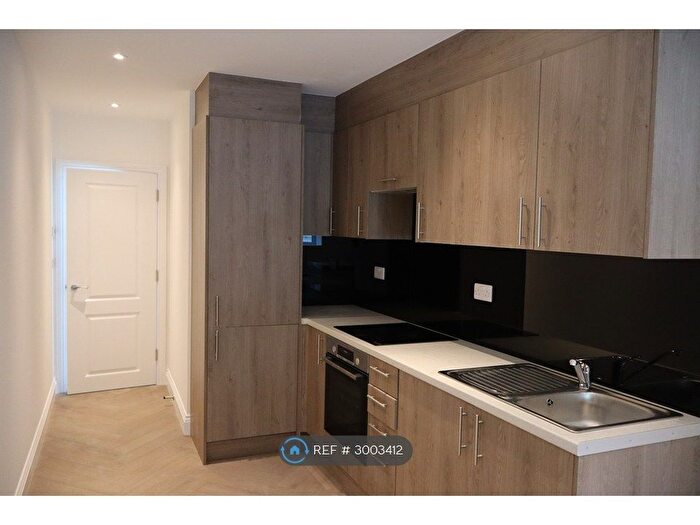 1 Bedroom Flat To Rent In Kingston Road, Epsom, KT19