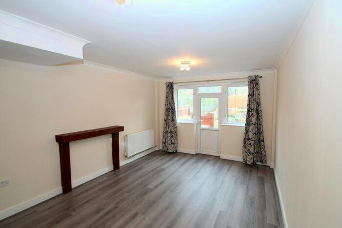 3 Bedroom Property To Rent In Montbretia Close, Orpington, BR5