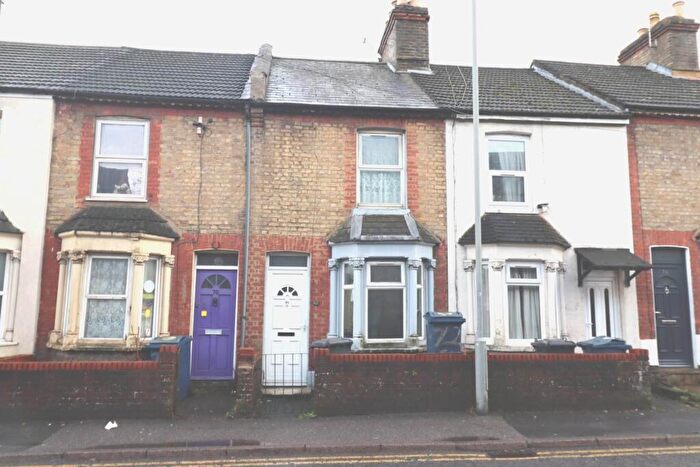 2 Bedroom Terraced House For Sale In Green Street, High Wycombe, HP11