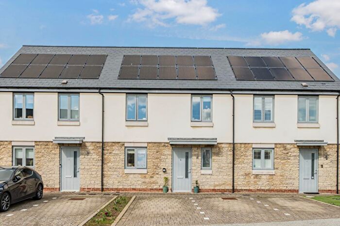 3 Bedroom Terraced House For Sale In Elmsbrook, Bicester, Oxfordshire, OX27
