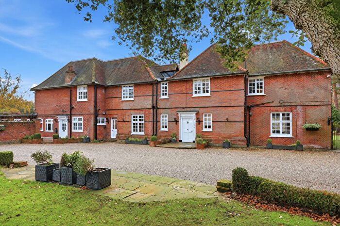 6 Bedroom Detached House For Sale In Beggar Hill, Fryerning, CM4