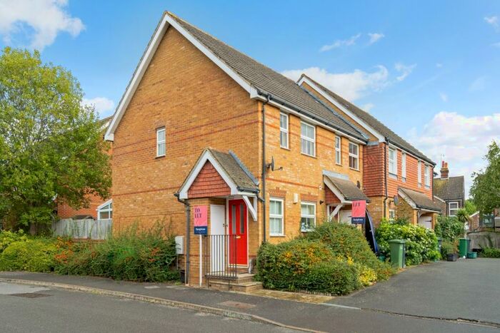 2 Bedroom Terraced House To Rent In Shire Place Redhill, RH1
