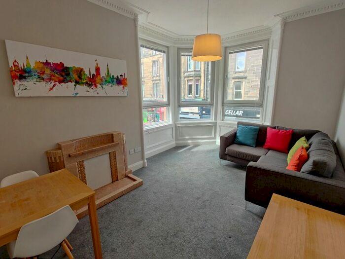 2 Bedroom Flat To Rent In Rossie Place, City Centre, Edinburgh, EH7