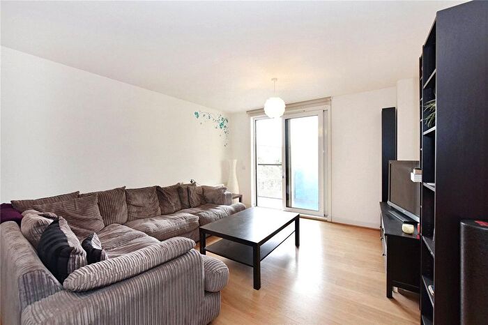 3 Bedroom Flat To Rent In Norman Road, Canary Wharf, SE10