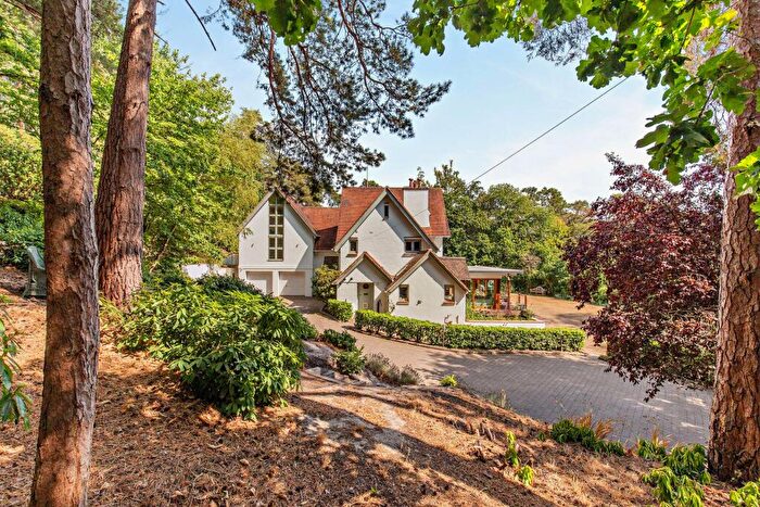 5 Bedroom Detached House For Sale In Beech Avenue, Lower Bourne, Farnham, Surrey, GU10