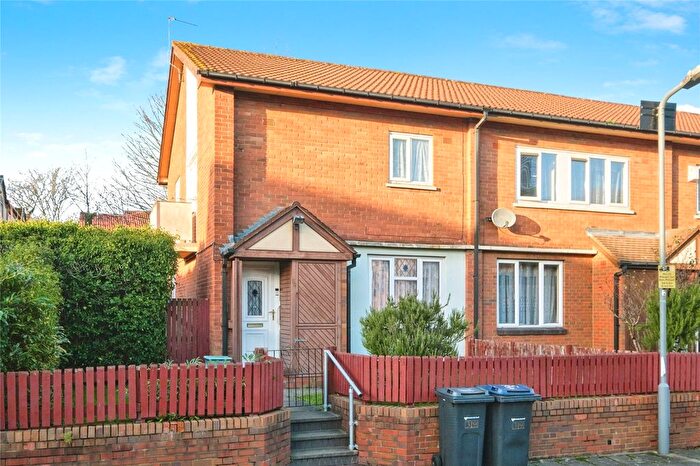 3 Bedroom End Of Terrace House For Sale In Bellcroft, Birmingham, West Midlands, B16