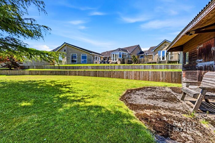 3 Bedroom Detached Bungalow For Sale In Hillside Close, Whitwell, Derbyshire, S80