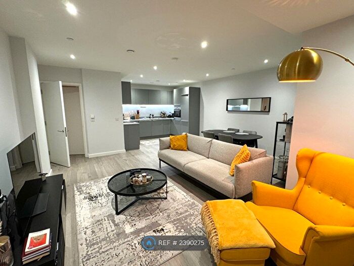 2 Bedroom Flat To Rent In Millstream Tower, London, N17