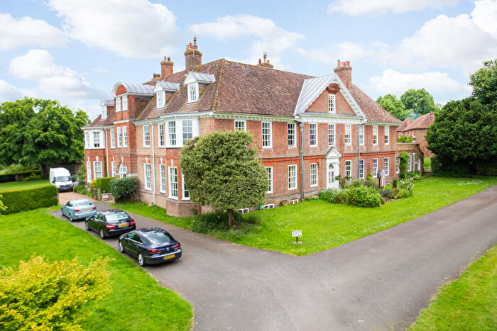 4 Bedroom Flat For Sale In Mystole, Canterbury, Kent, CT4