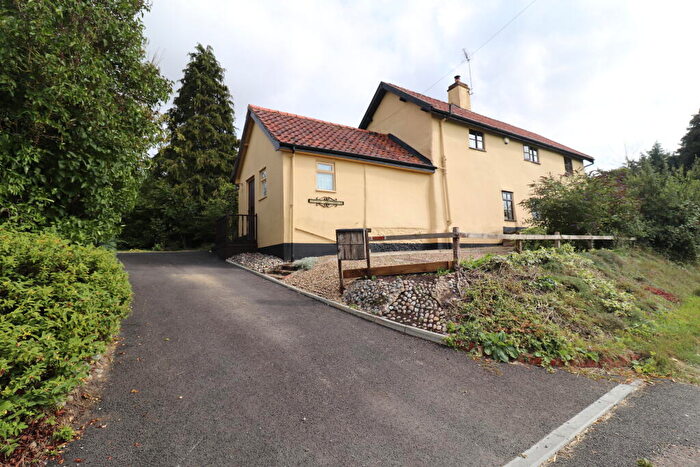 4 Bedroom Detached House For Sale In Aslacton, NR15