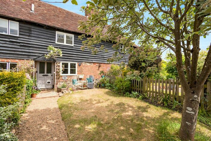 2 Bedroom Cottage For Sale In Roseacre Lane, Bearsted, Maidstone, ME14